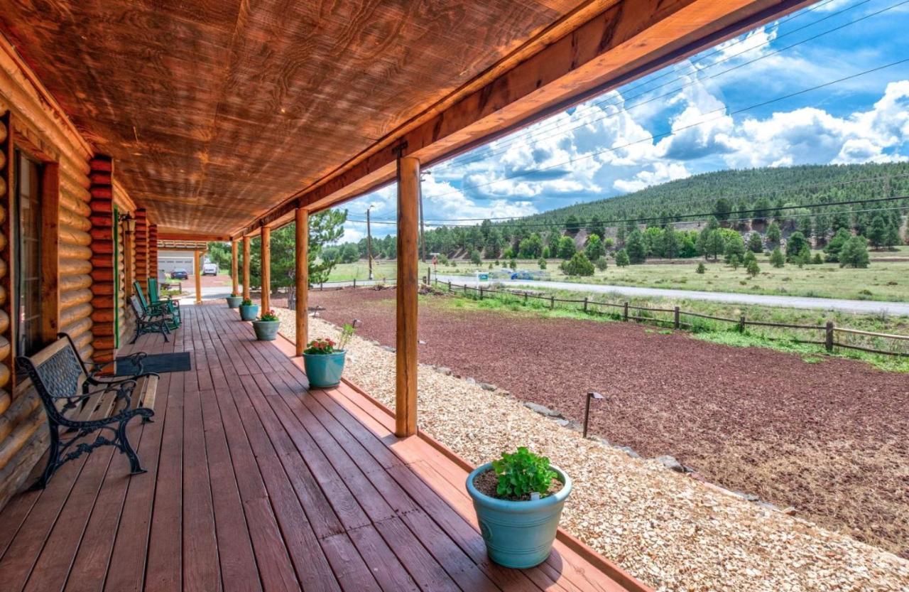 Quarter Horse Inn & Lodge Williams Exterior photo